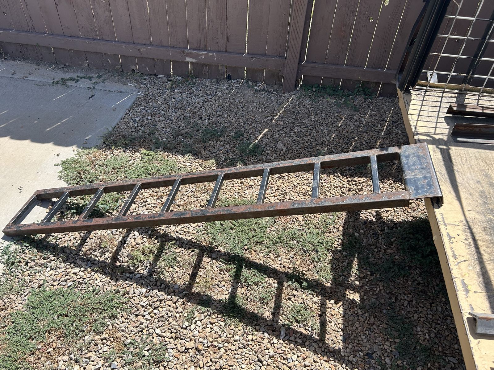 One Trailer Ramp