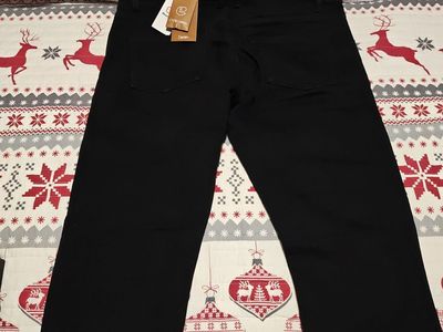 Jeans - 34 Crysp Denim Black - New w/Tags - Size 34,32