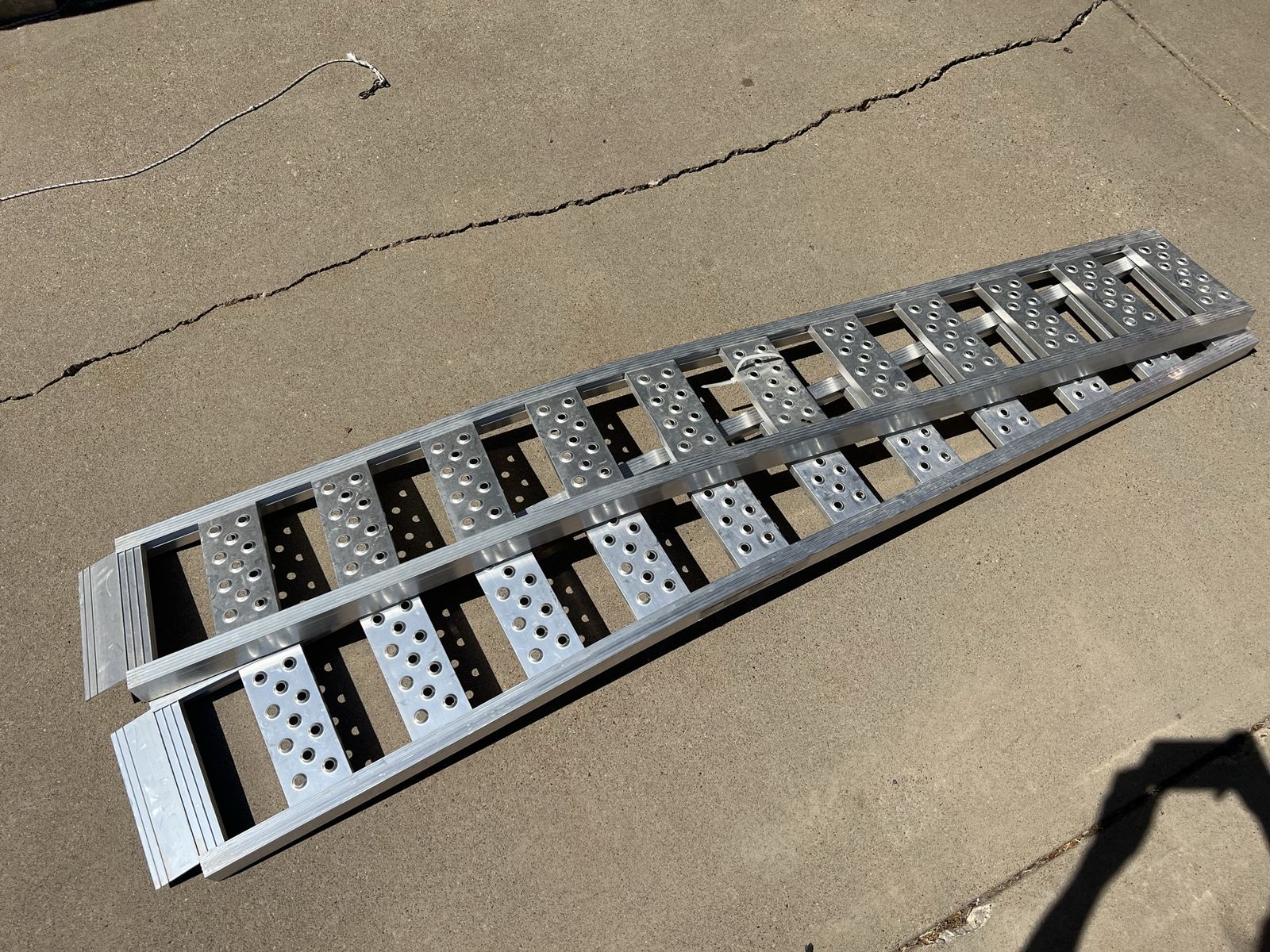 Heavy-Duty Aluminum Loading Ramps - Pair, Lightweight & Durable