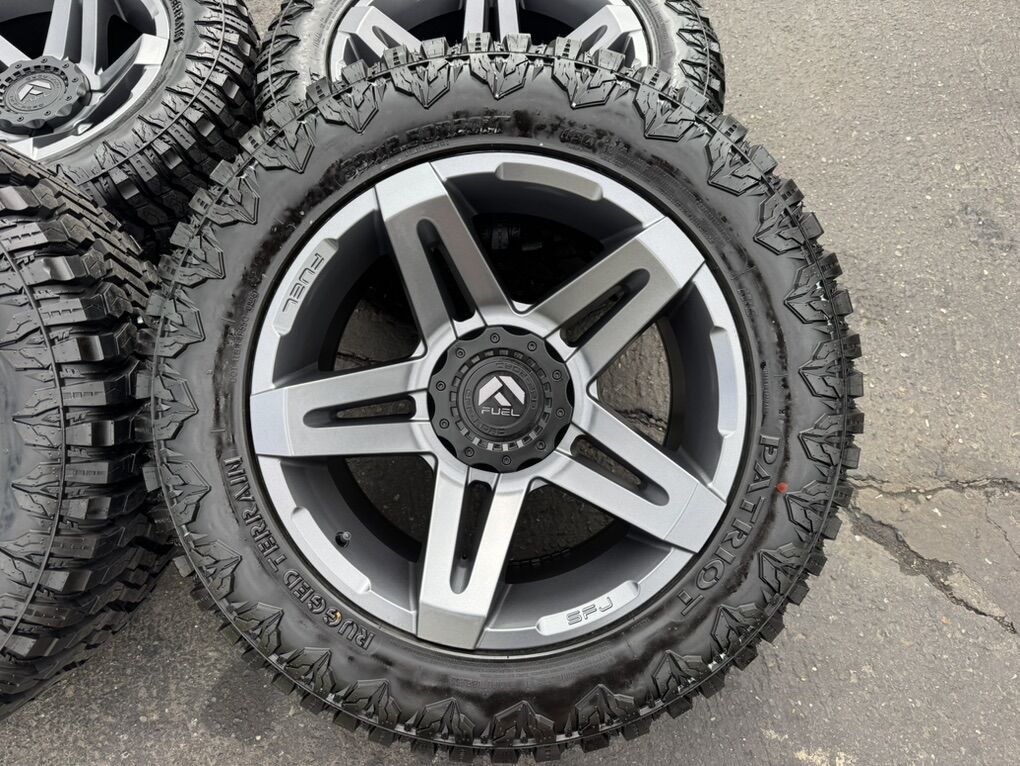 20x10 Fuel 6 Lug 6x5.5 6x135 33x12.50R20 Patriot