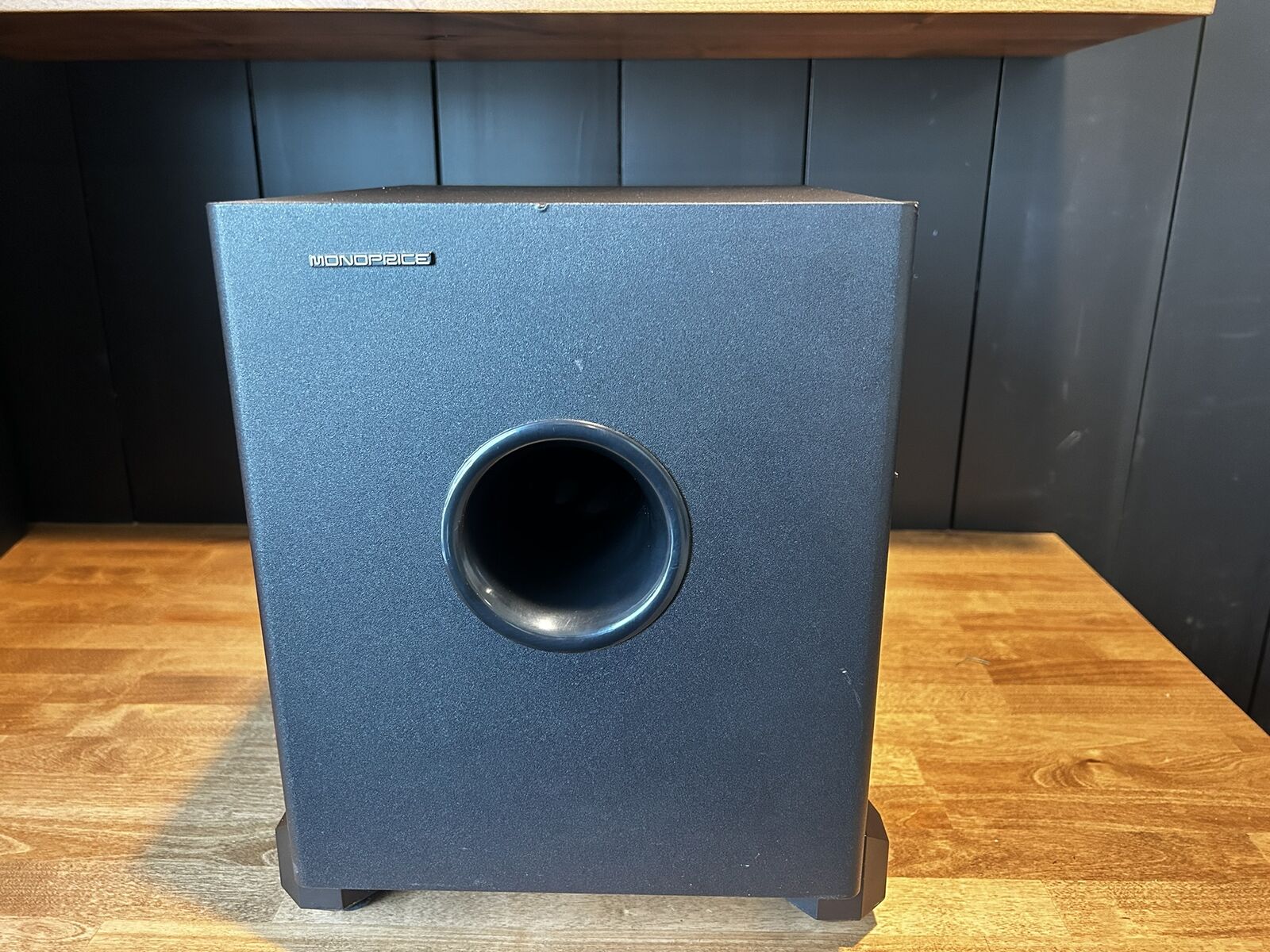 Monoprice 8” – 60 watt RMS Powered Subwoofer