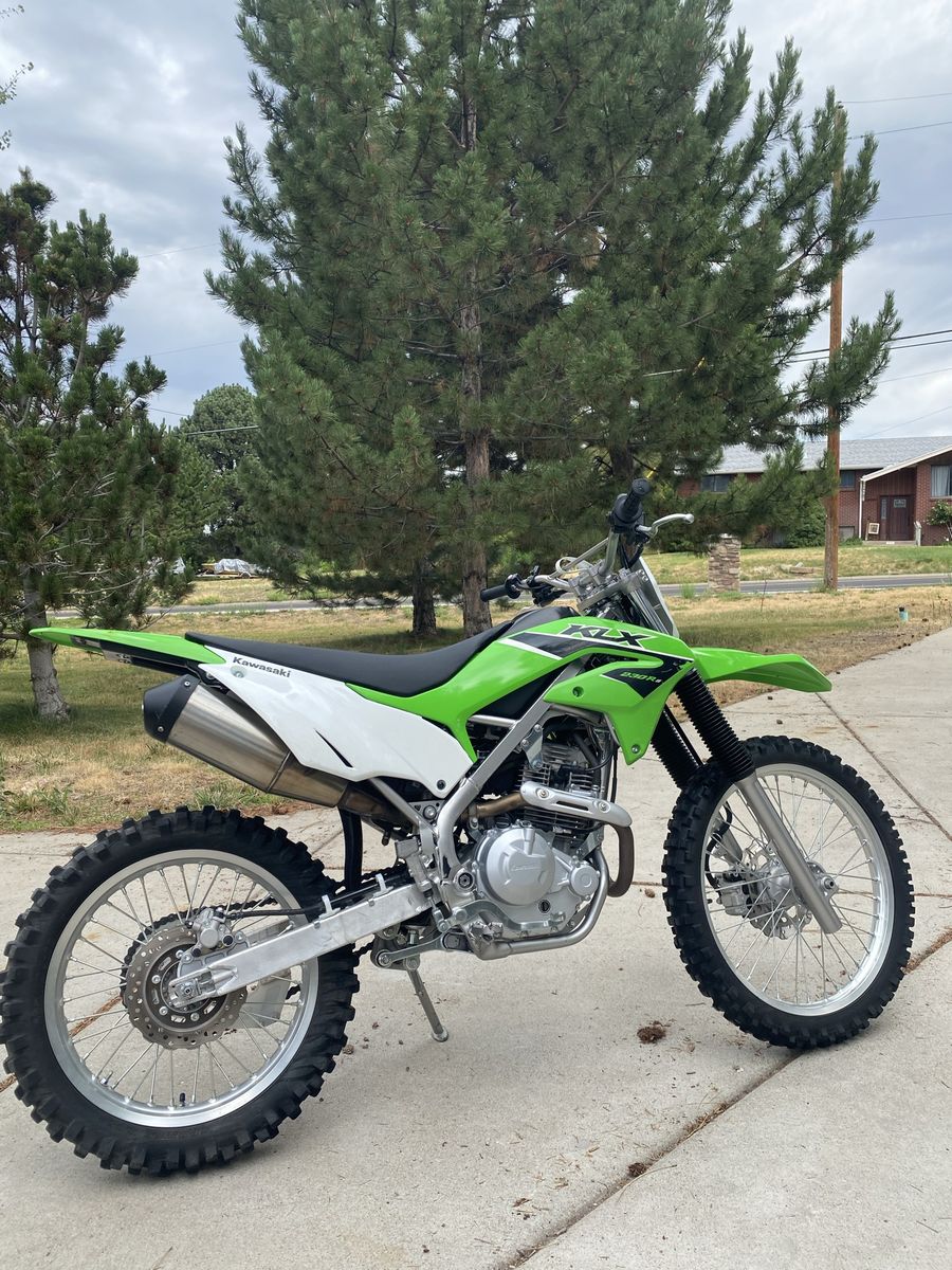 Kawasaki KLX230Rs Dirt Bike, Excellent Condition, Low Hours (Less than 20)