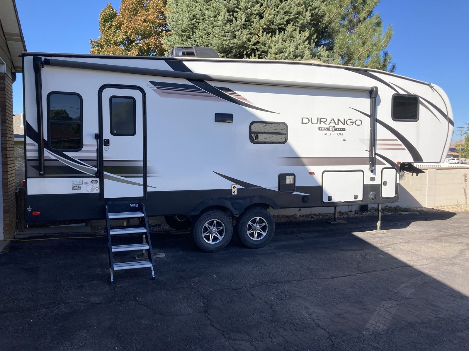 2019 Durango 259RLS Half-Ton Travel Trailer