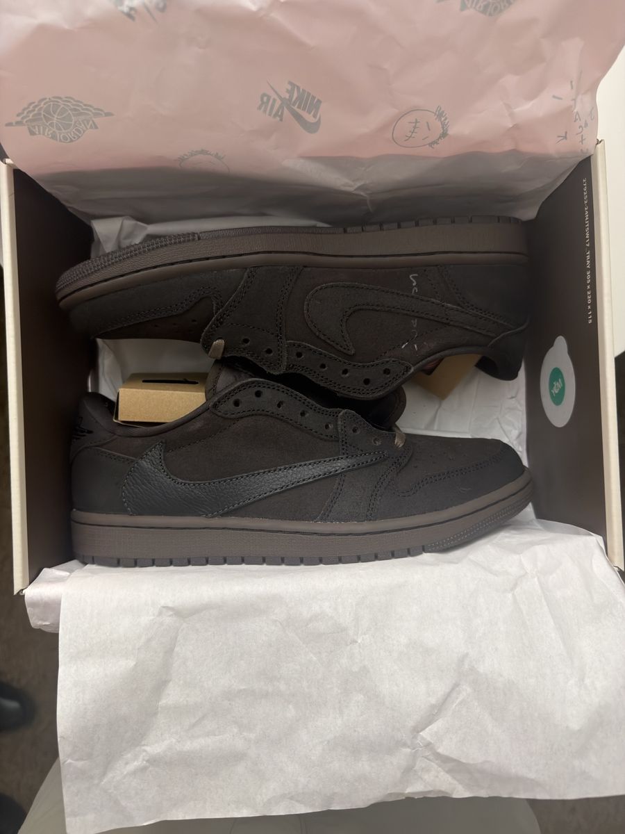 Jordan 1 Travis Scott