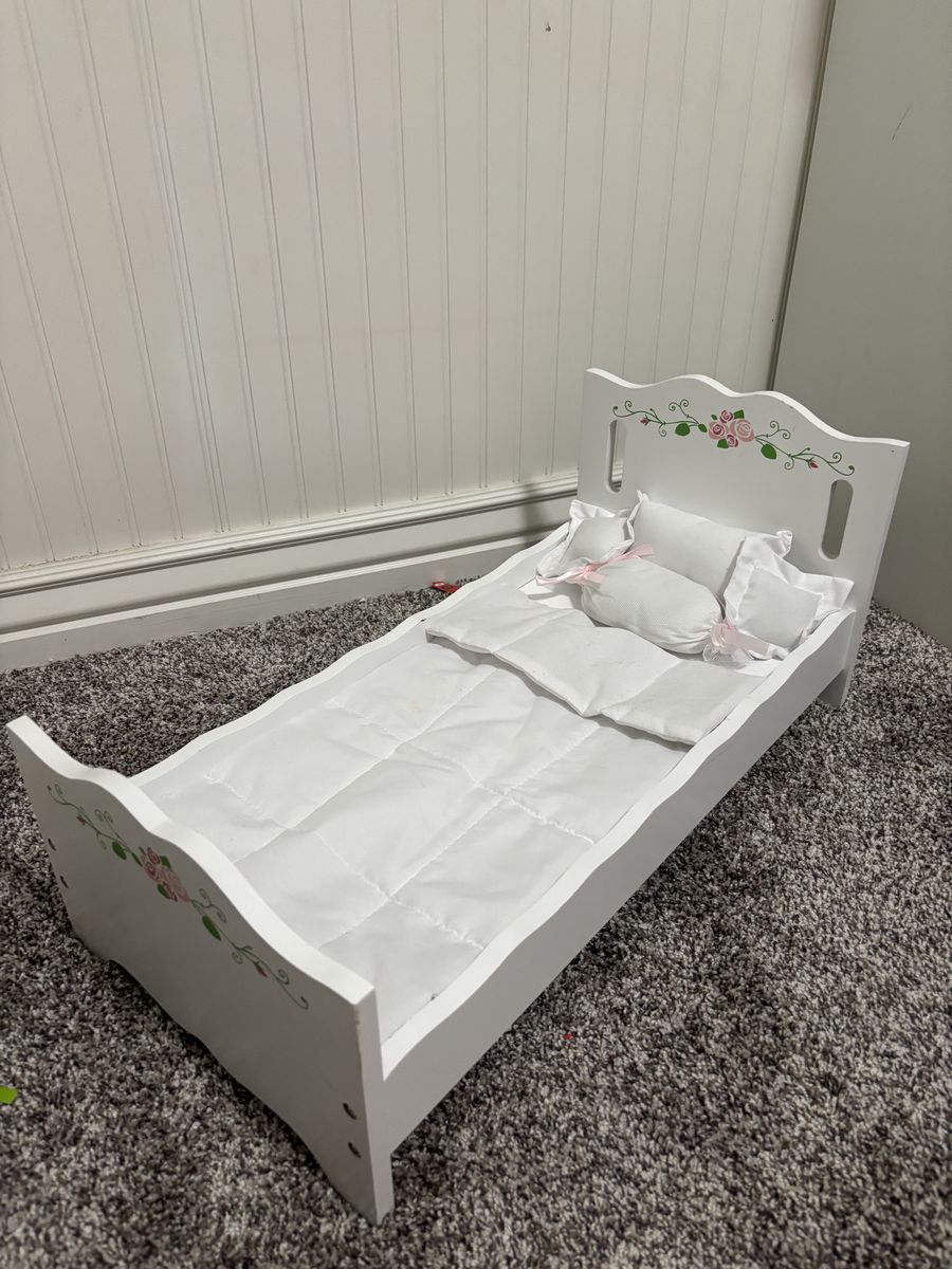 OG/American girl doll bed