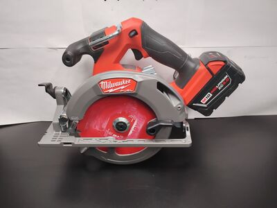 MILWAUKEE 6 1/2 in Blade Dia. Circular Saw 2833-20 and battery