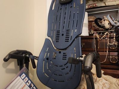 Teeter Hang Ups EP-550 Inversion Table Back Stretcher Decompression Machine