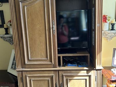 Entertainment Center/ armoire