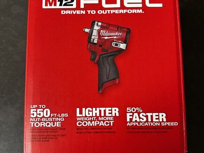 Milwaukee Stubby 3/8"