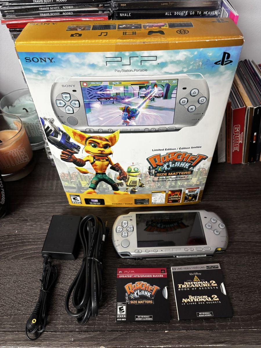 Sony PSP 3000 Silver Limited Edition Ratchet & Clank Size Matters Pack CIB