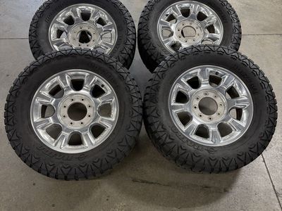 2016 ford f350 OEM 20in polished wheels/ 35x12.50r20 tires