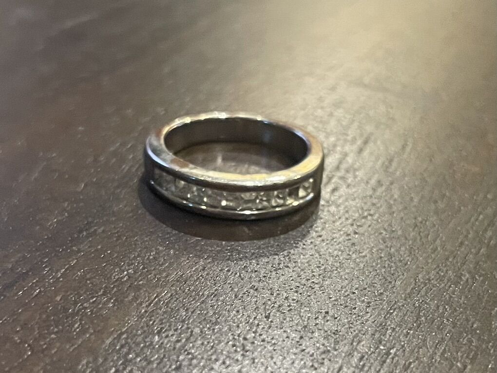 Vintage Silver Tone Ring W/ Clear Stones 1 Missing