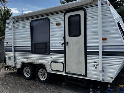 1993 Dutchmen Classic 180