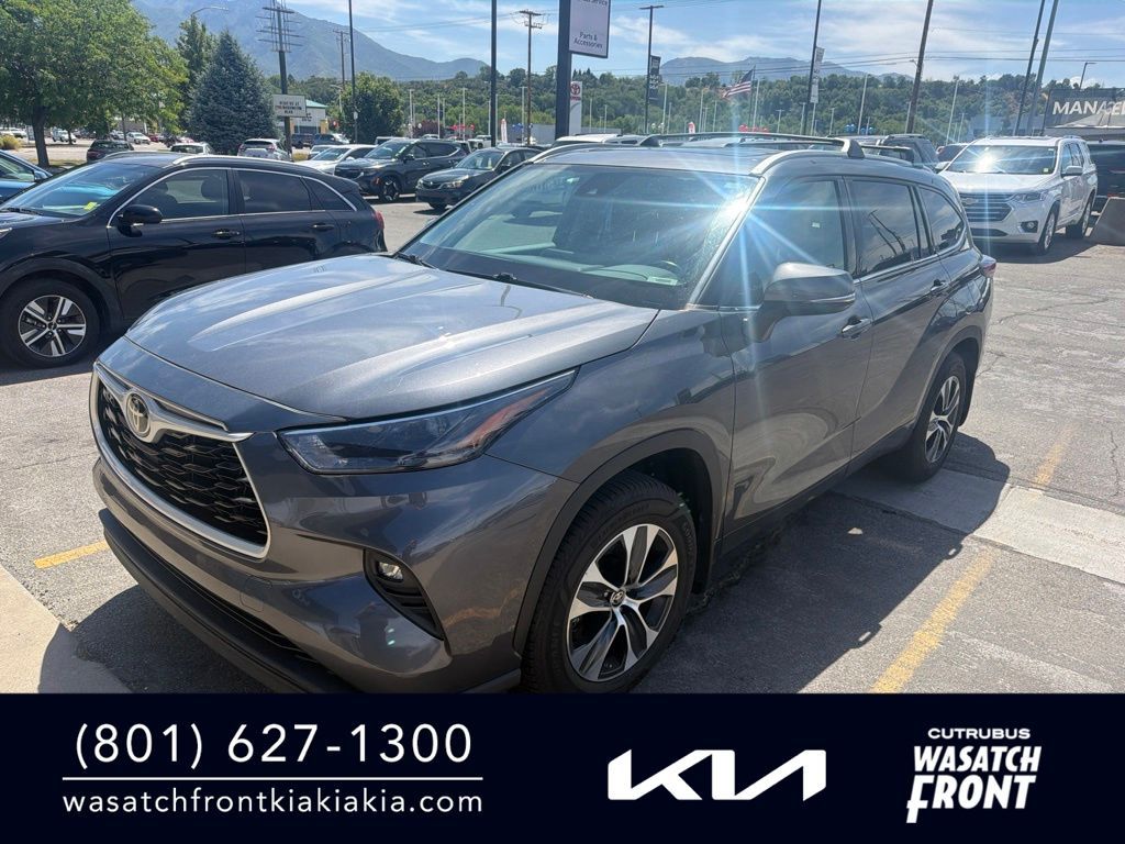 2022 Toyota Highlander XLE