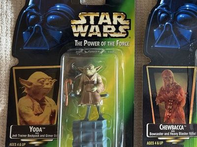 90’s Vintage Star Wars The Power of the Force Yoda w/Jedi Backpack Action Figure. Green Card Kenner 1997, MIB