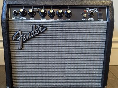 Fender Frontman 15G Guitar Amplifier PR 495