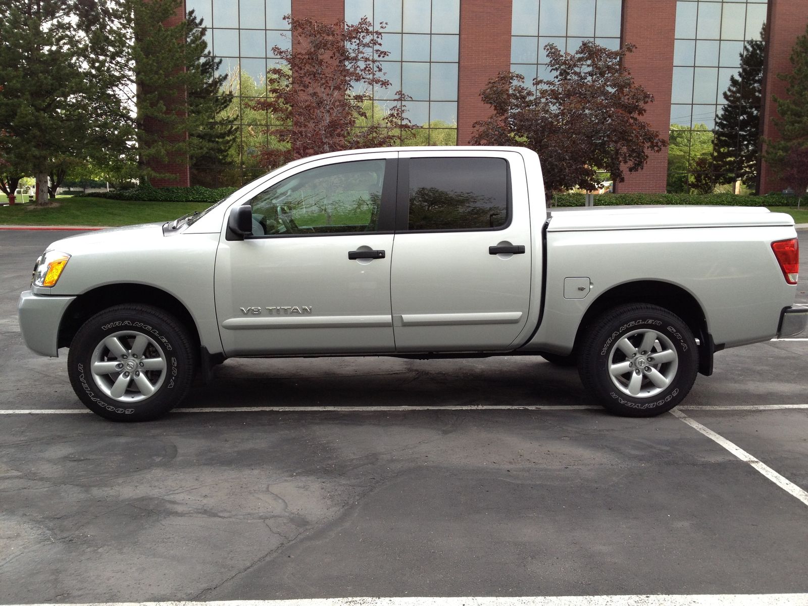 2012 Nissan Titan SV