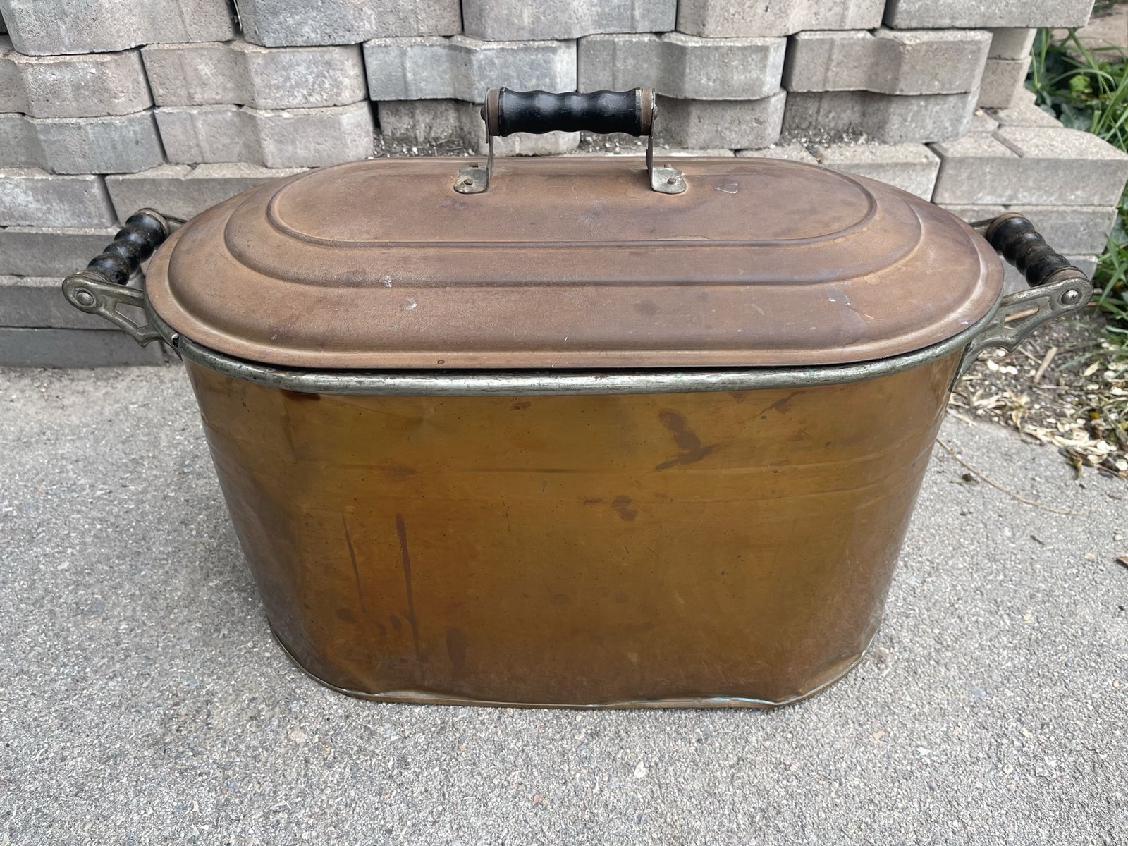 Copper boiler wash basin