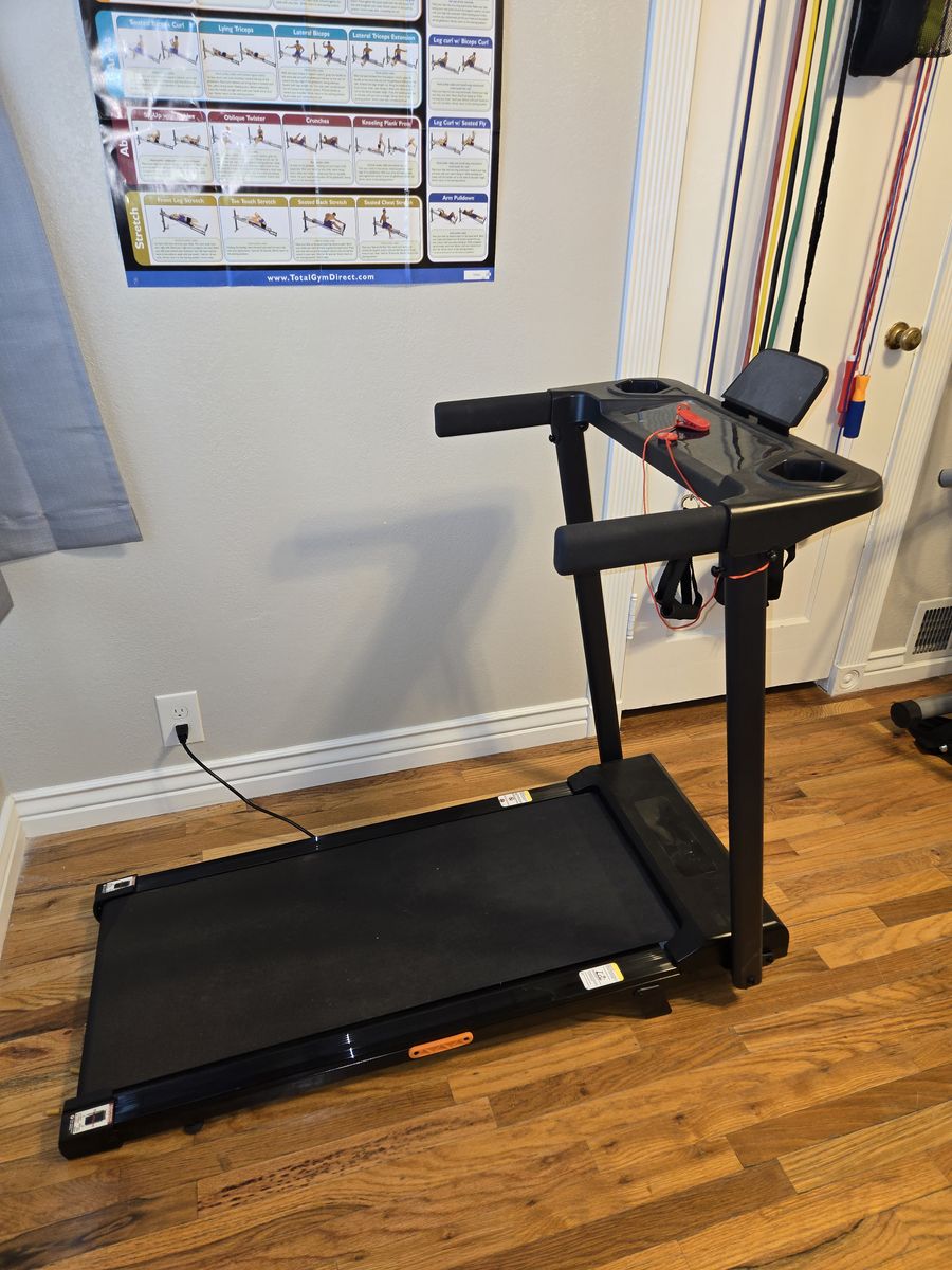 Folding incline treadmill