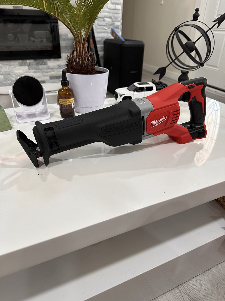 Milwaukee SAWZALL Reciprocating Saw 2720-20 (Tool Only)