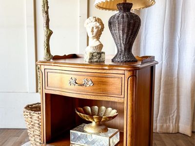 *FREE DELIVERY* Vintage Broyhill French Nightstand