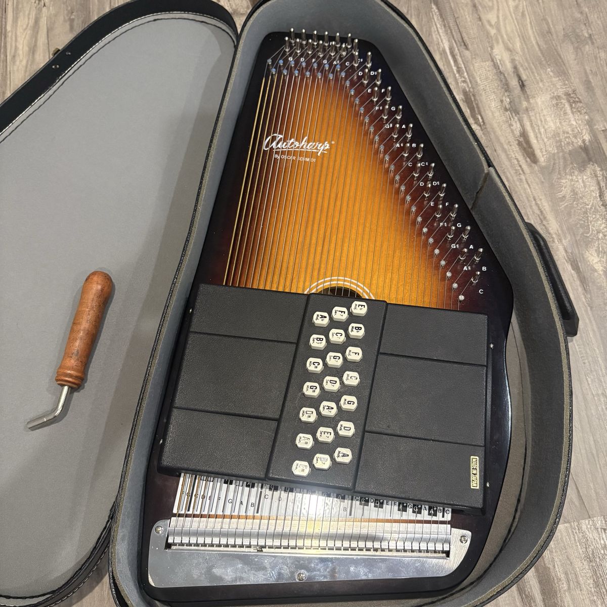 Oscar Schmidt Autoharp 21 Chord OS21C USA Case Ready To Play