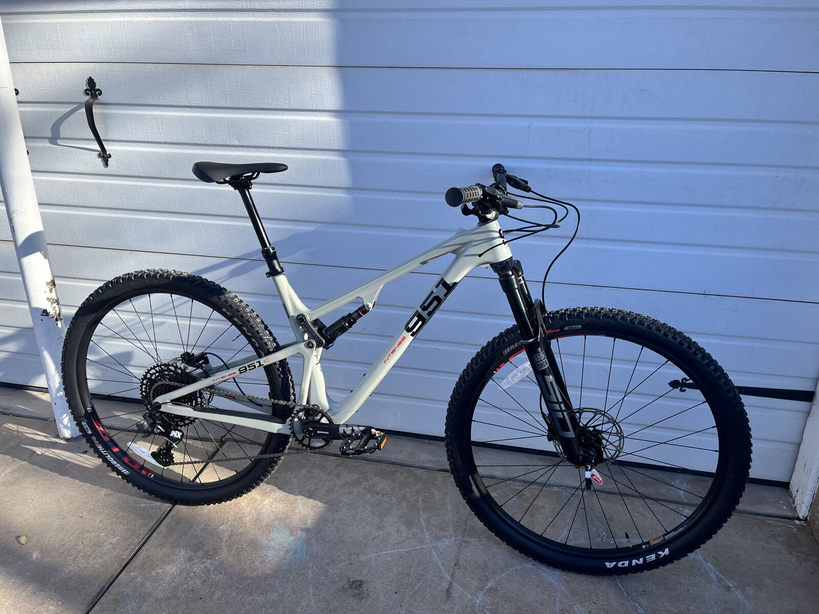 NEW & ASSEMBLED: Intense 951 XC Carbon (Size Medium)