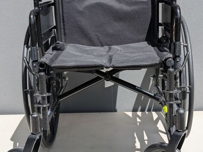 Drive Medical Cruiser III Light Weight Wheelchair