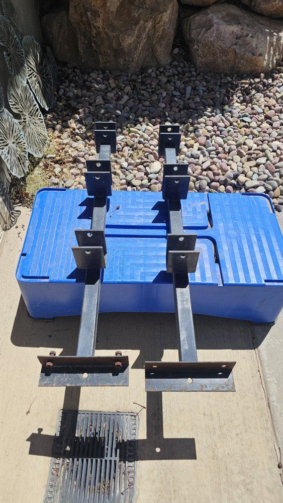 landscaping trimmer holders