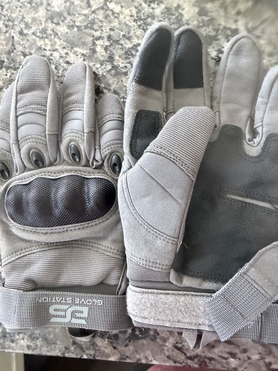 Glove Station gloves