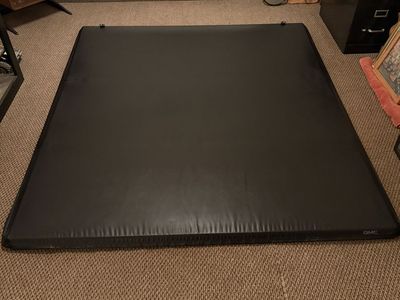 GMC OEM Trifold Tonneau Bed Cover