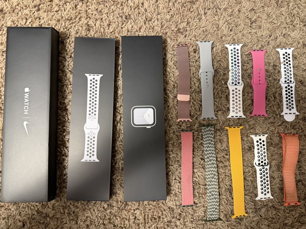 Nike Apple Watch Series 6 in Box