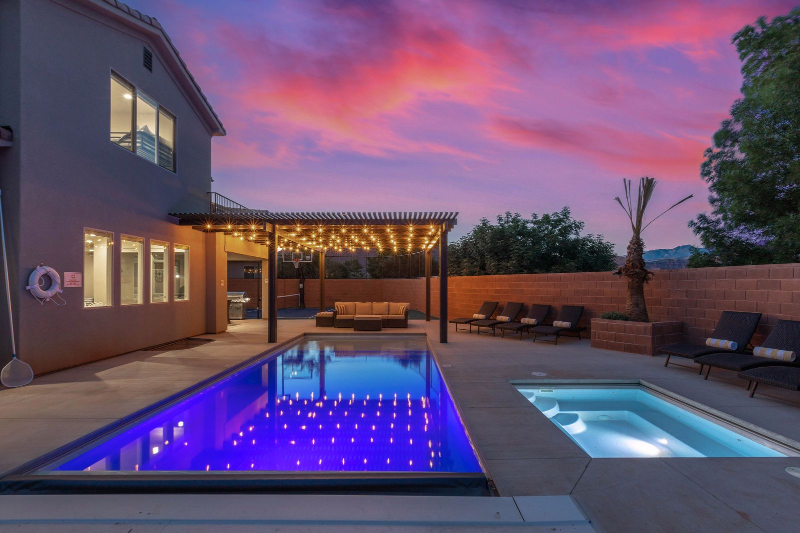 Paradise Village 19
