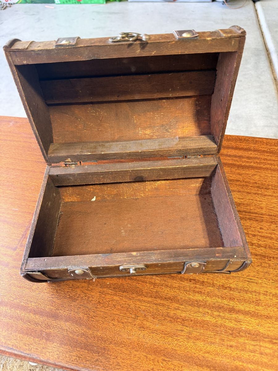 Main image 2