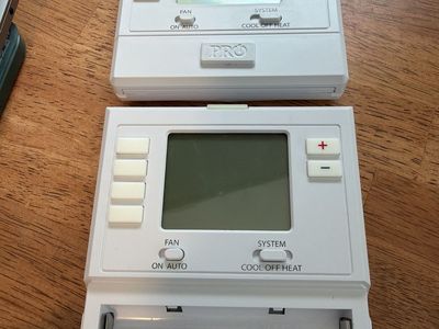 2x PRO T705 Thermostats