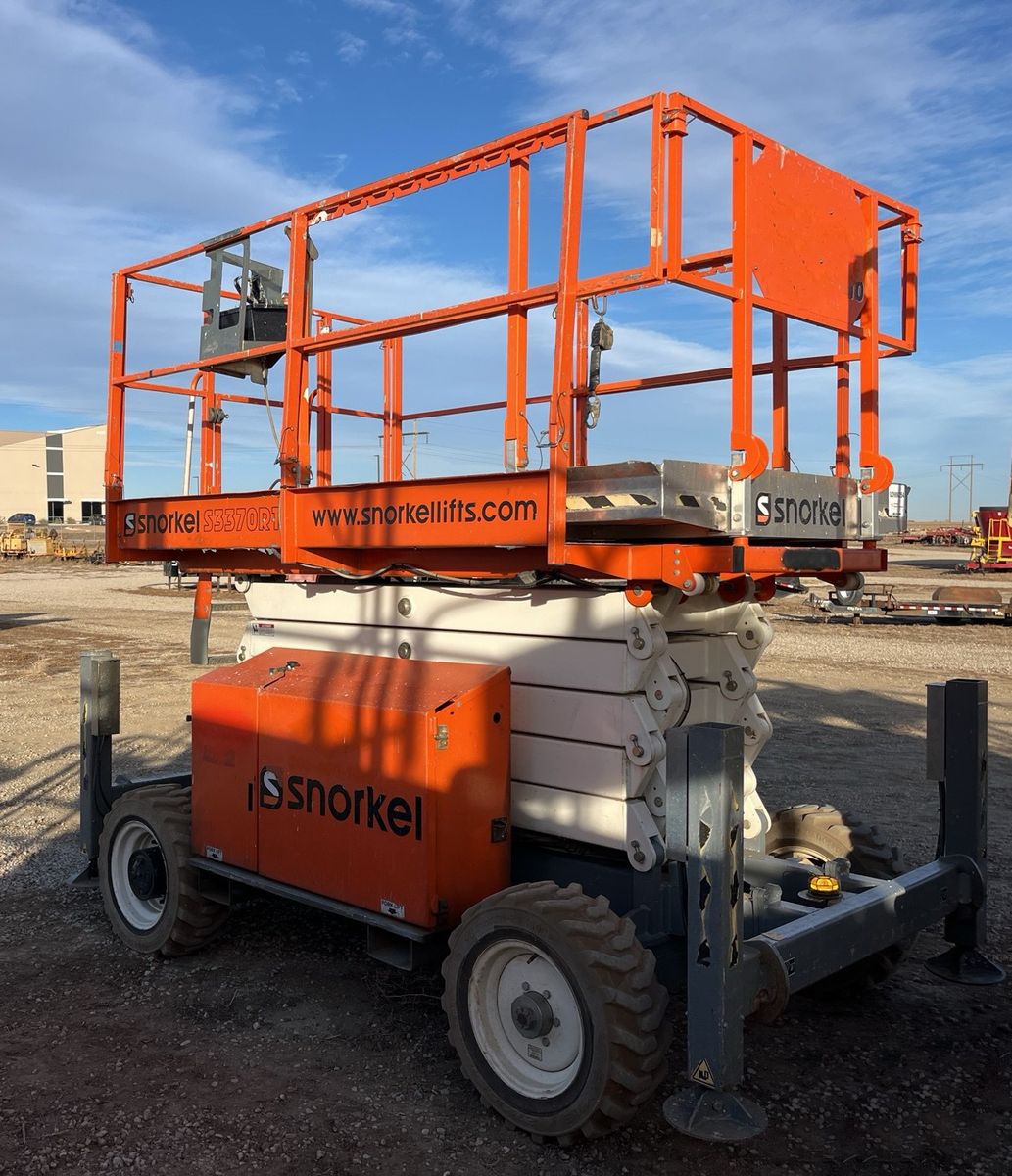2018 Snorkel S3370 Rough Terrain Scissor Lift