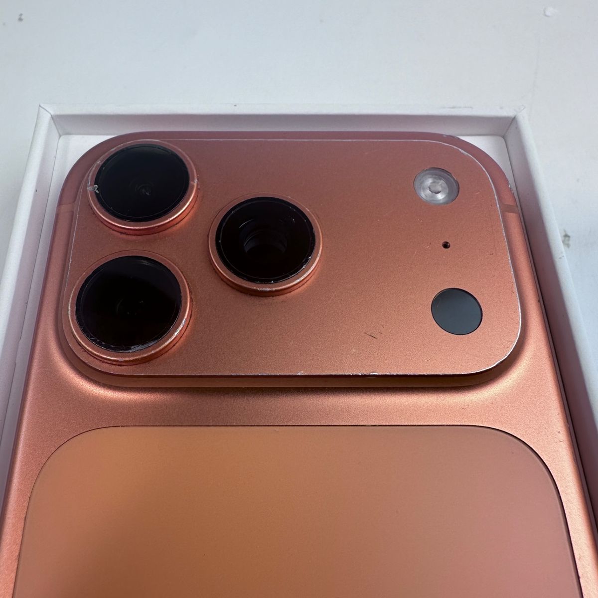 Main image 9
