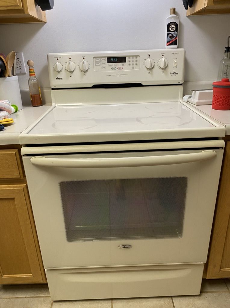 Electric White Oven/Range