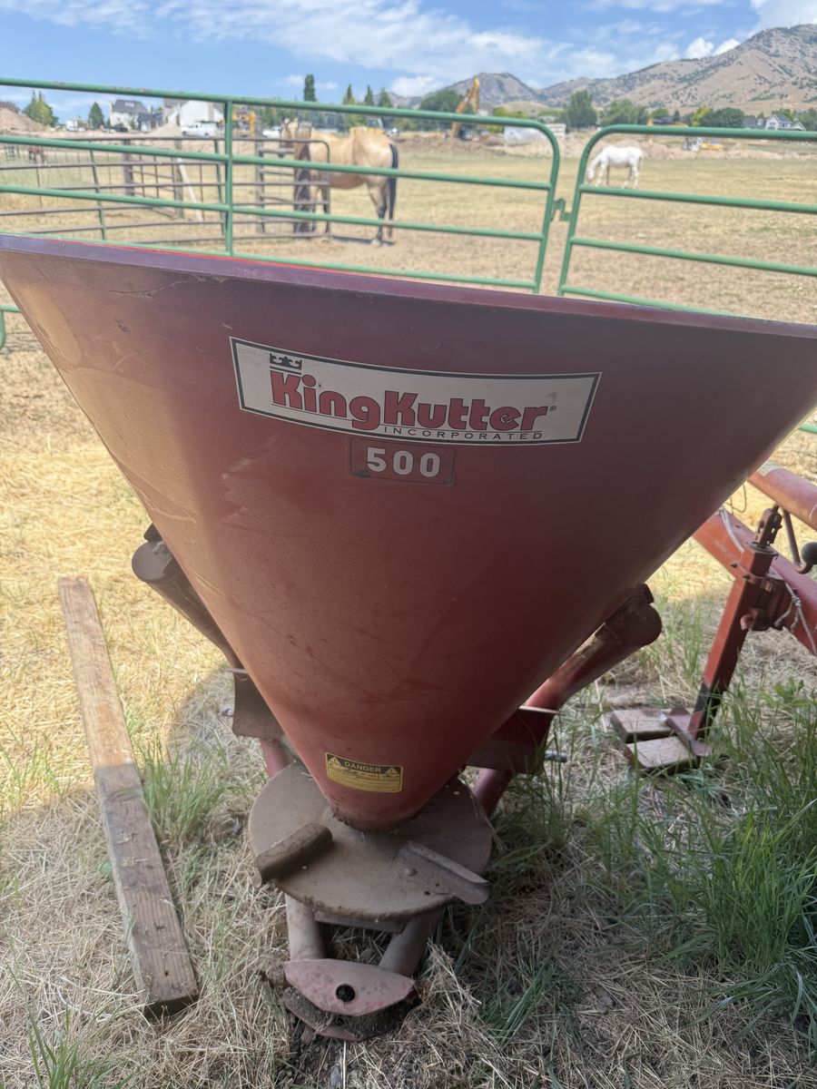 King Kutter S-500-UK 500lb Fertilizer Spreader - Farm & Industrial Equipment