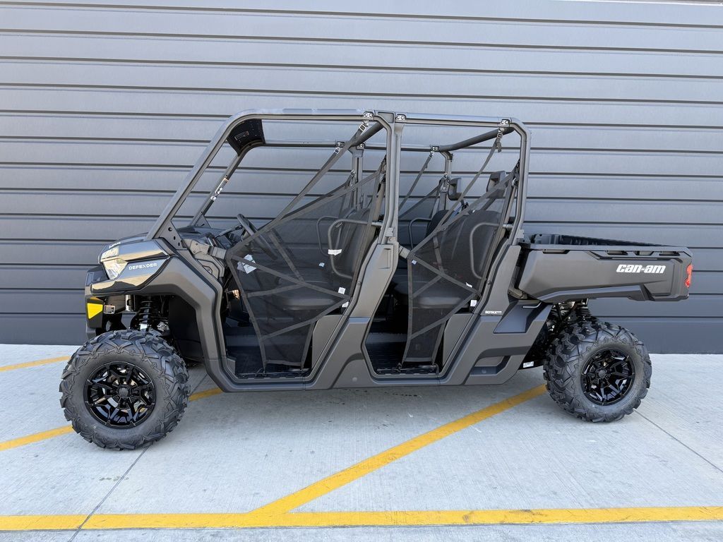 2026 Can-Am® Defender MAX DPS HD9 Stealth Black