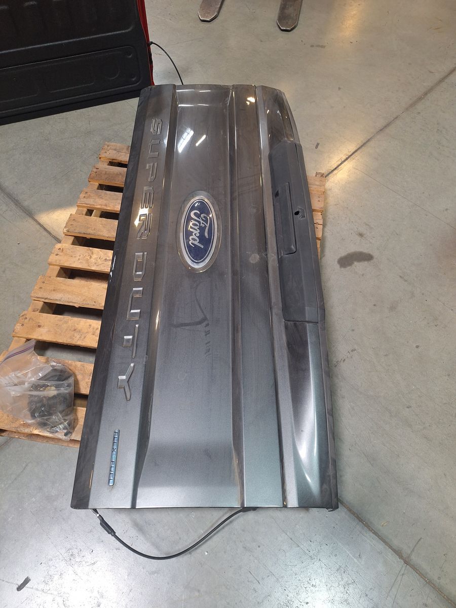 2019 F350 Tailgate