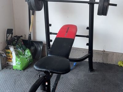 Bench press and weights