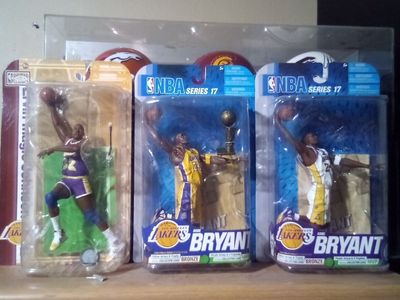 Kobe Bryant NBA Series 17 Action Figures and magic Johnson