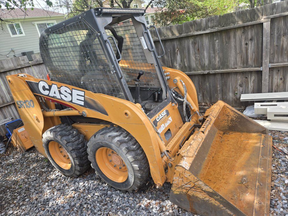 2011 SR 130 Case skid steer
