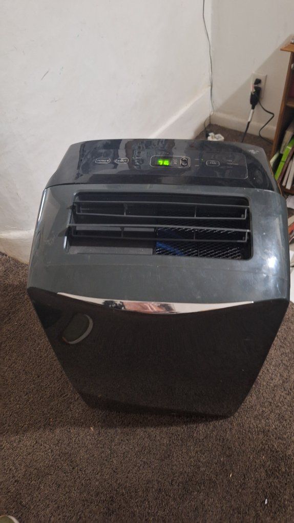 LG LP1417GSR Portable Air Conditioner - 14,000 BTU Cooling, 8,000 BTU Heating