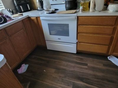 Oak Kitchen Cabinets Set with Upper and Lower Cabinets
