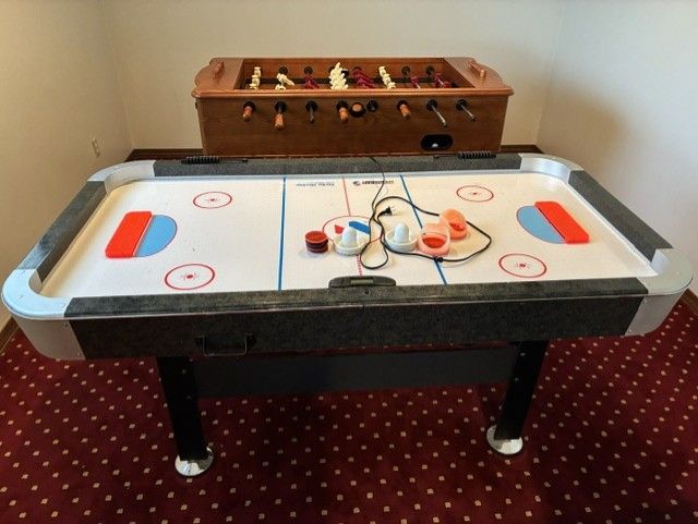 Air Hockey Table