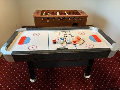 Air Hockey Table