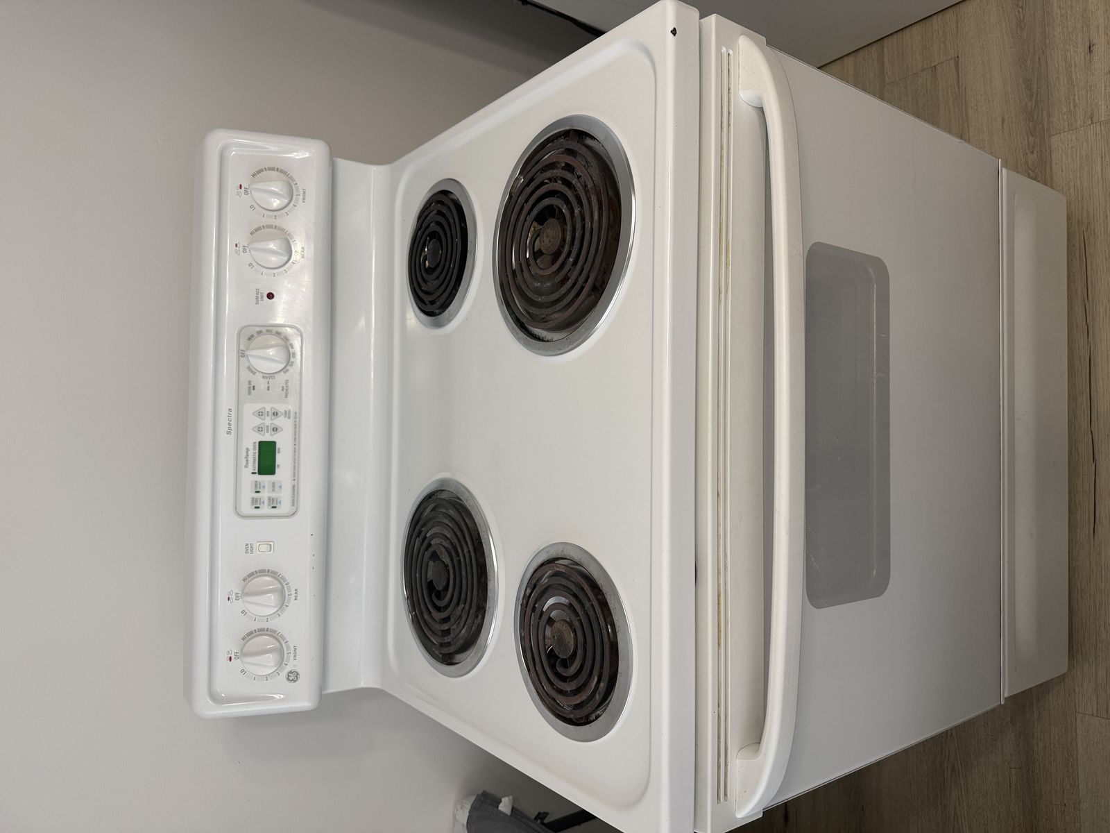 Electric Range & Vented Hood - Clean & Works Great!