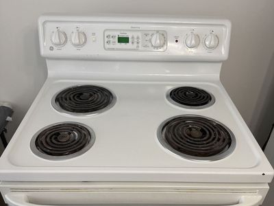 Electric Range & Vented Hood - Clean & Works Great!